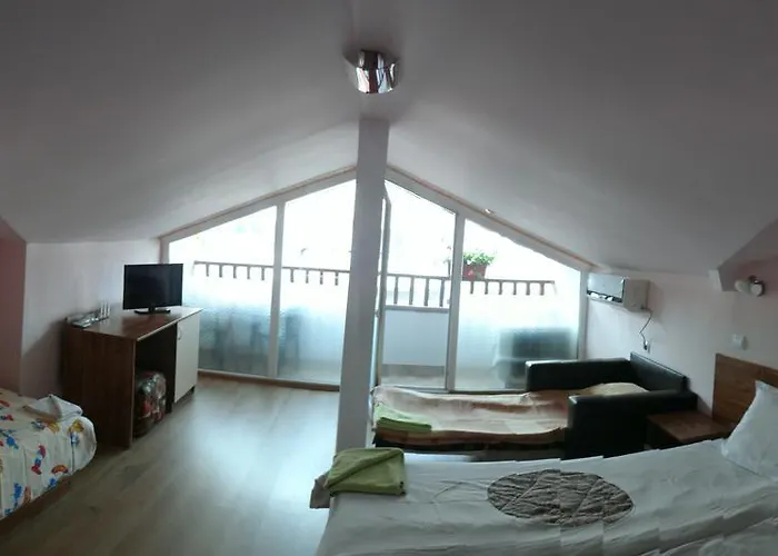 Rosa Gasthuis Kiten (Burgas)