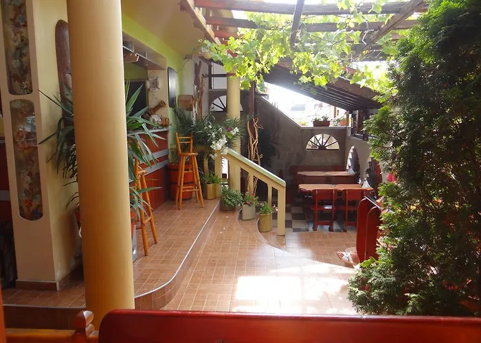 Rosa Gasthuis Kiten (Burgas)